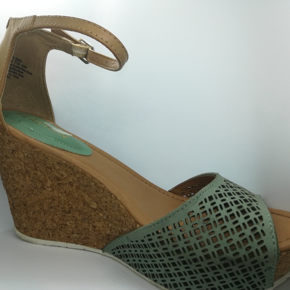 Kenneth cole ankle wedges 7